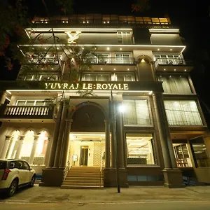 *** Hotel Yuvraj Le: Royale India